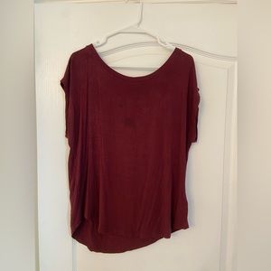 Loose Off the Shoulder Gap Dark Red T-Shirt Medium Luxe T
